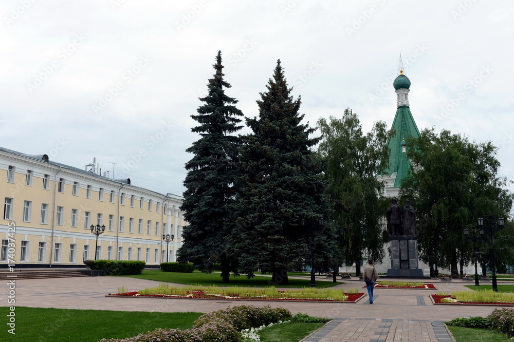 Fototapeta premium Monument to Prince George Vsevolodovich and Saint Simon of Suzdal, the founders of Nizhny Novgorod on the territory of the Nizhny Novgorod Kremlin