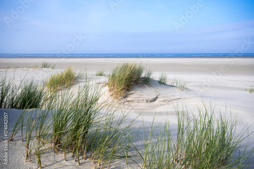 Nordsee  Strand auf Langenoog  D  nen  Meer  Entspannung  Ruhe  Erholung  Ferien  Urlaub  Meditation   