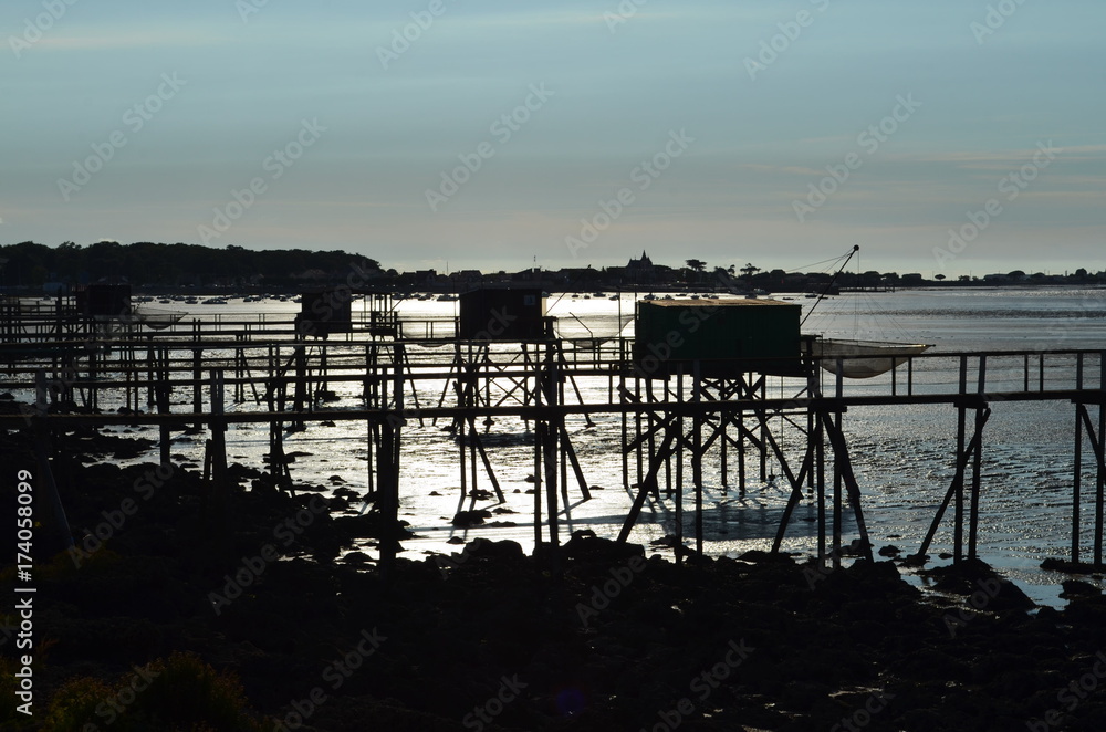 Ponton de pêche au carrelet à Fouras (Charente-Maritime-France)