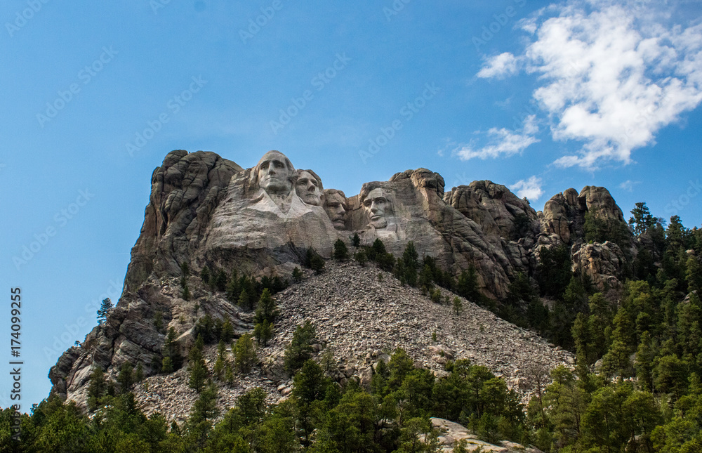 Mount Rushmore with almost clear Blue Sky Mount Rushmore with almost clear Blue Sky