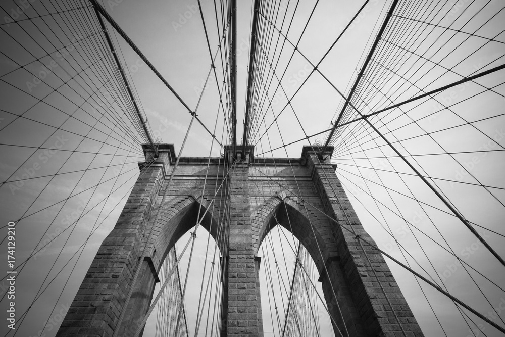 Fototapeta premium Close Up View of Brooklyn Bridge in Manhattan, New York City