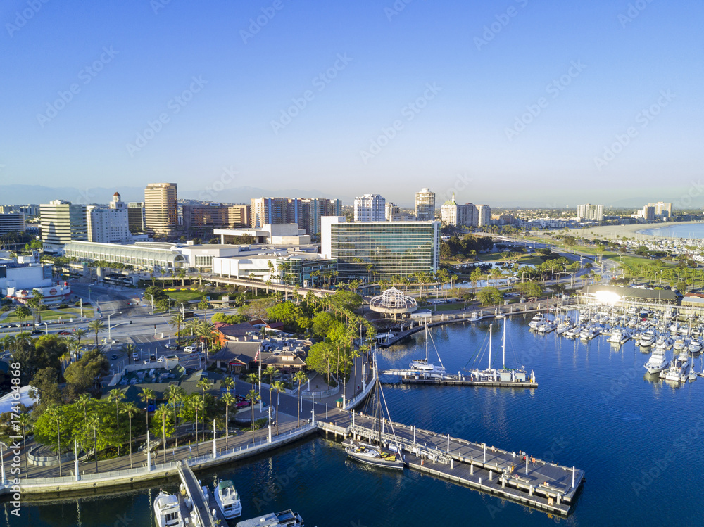 Naklejka premium Beautiful aerial afternoon view around Rainbow Harbor