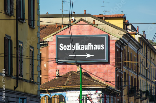 Schild 215 - Sozialkaufhaus photo