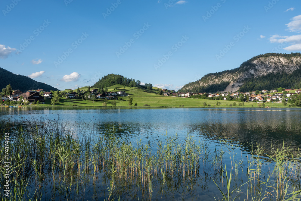 Obraz premium The mountain lake Thiersee in Tyrol, Austria