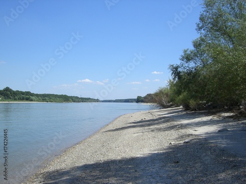 Auf der Donau mit dem Schlauchboot