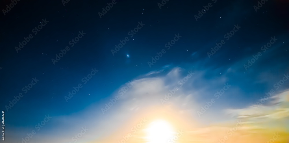 Fototapeta premium Звездное небо на рассвете