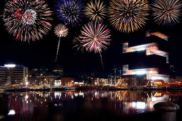 Tableau sur plexiglas Anvers Feux d'artifice du Nouvel An sur Anvers  © Max40547