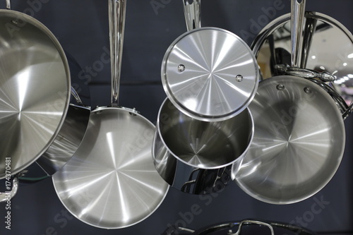 Hanging pots and pans steel