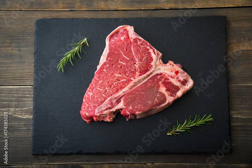 фотографія porterhouse steak