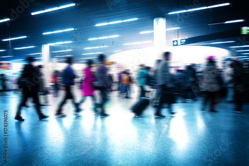 Photography Subway platform on the flow of people