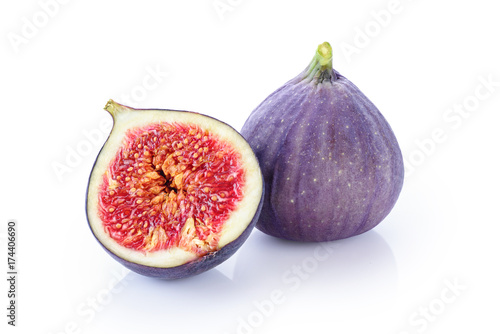 Tableau sur toile Fresh figs isolated on white background.