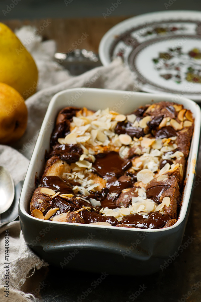 Squidgy chocolate pear pudding Squidgy chocolate pear pudding