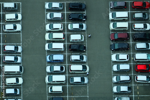 上から見た駐車場 Stock Photo Adobe Stock 上から見た駐車場 Stock Photo Adobe Stock