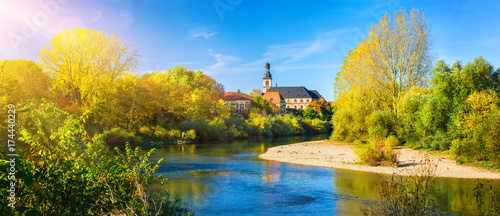 Blick über den Neckar nach Seckenheim (Mannheim) an einem schönem Tag im Herbst photo