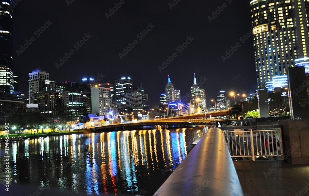 Fototapeta premium Melbourne across Yarra River