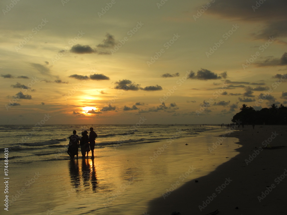 夕暮れの海、スリランカ