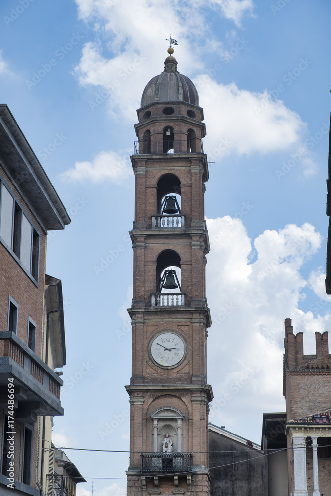 Faenza (Italy): historic buildings