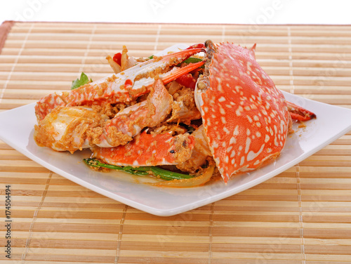 Fried crab with curry powder.