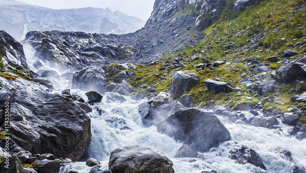 Naklejka premium Wasserfall am Gletscher