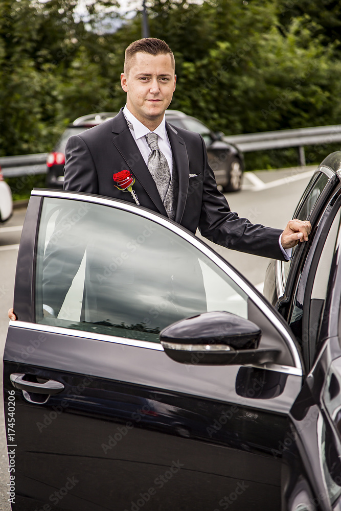 groom groom