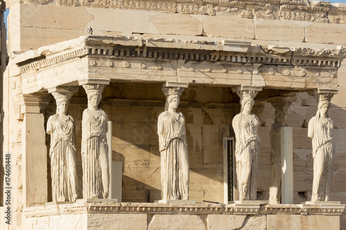 the karyatides statues
