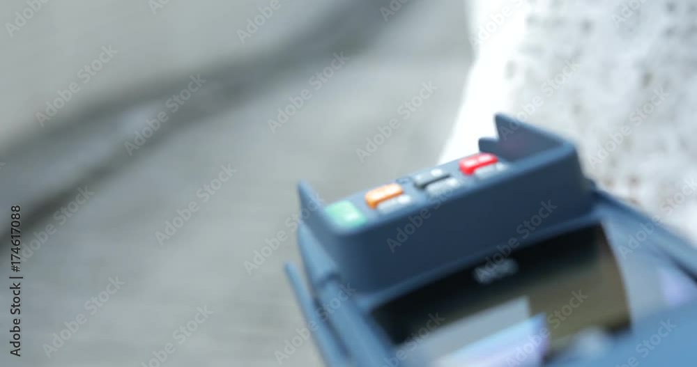 Paying on pos machine Paying on pos machine