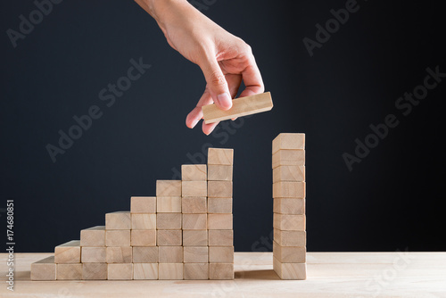 Fotografía Growth in business and use solution to goal concept.