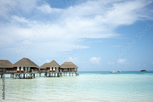 Bungalow over the sea in Maldives © Soonthorn Kittikarn