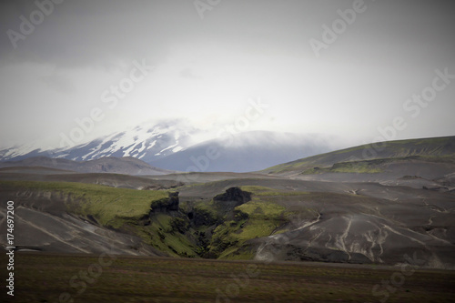Wallpaper Mural Islande, la faille sous le volcan d'Hekla dans le Landmannalaugar Torontodigital.ca
