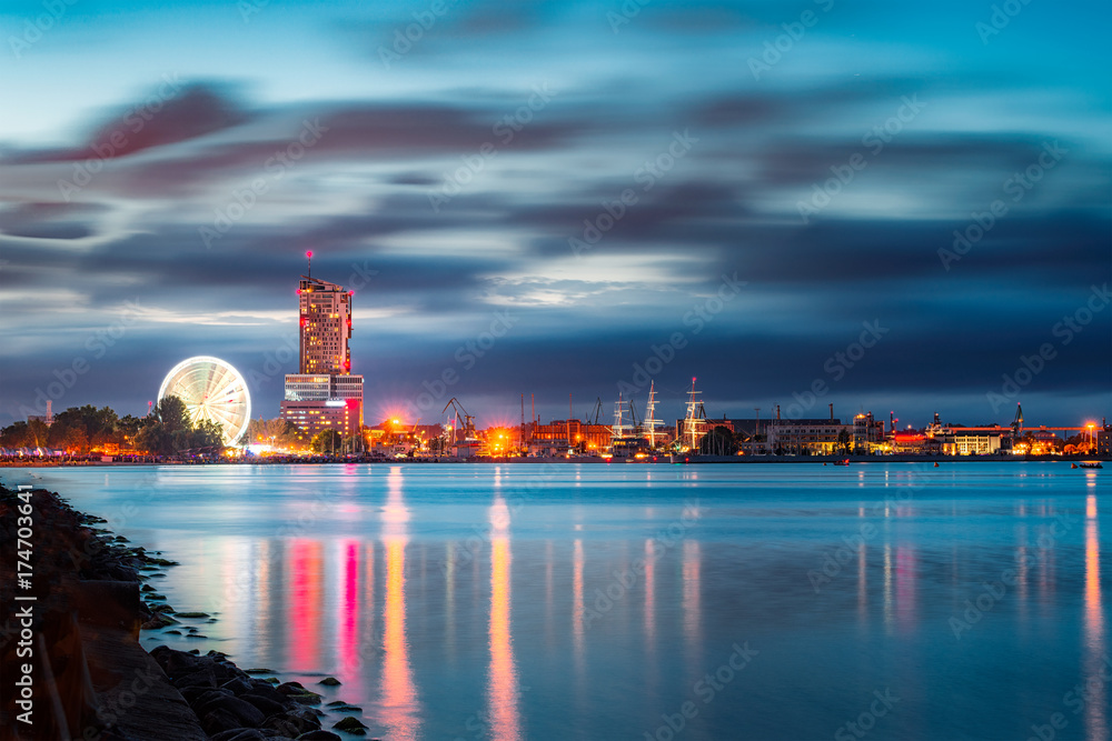 Fototapeta Nocna panorama Gdyni