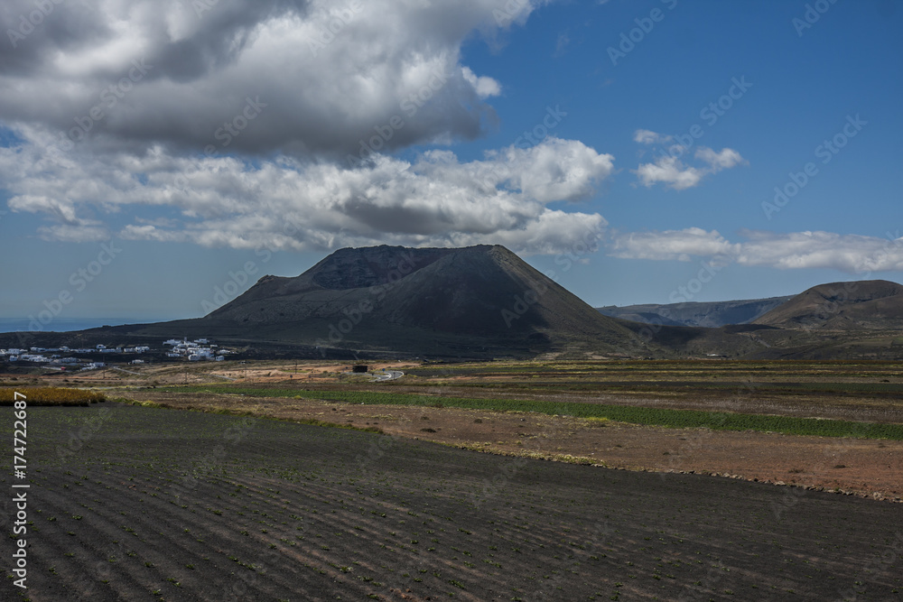 Fototapeta premium Mountains and clouds