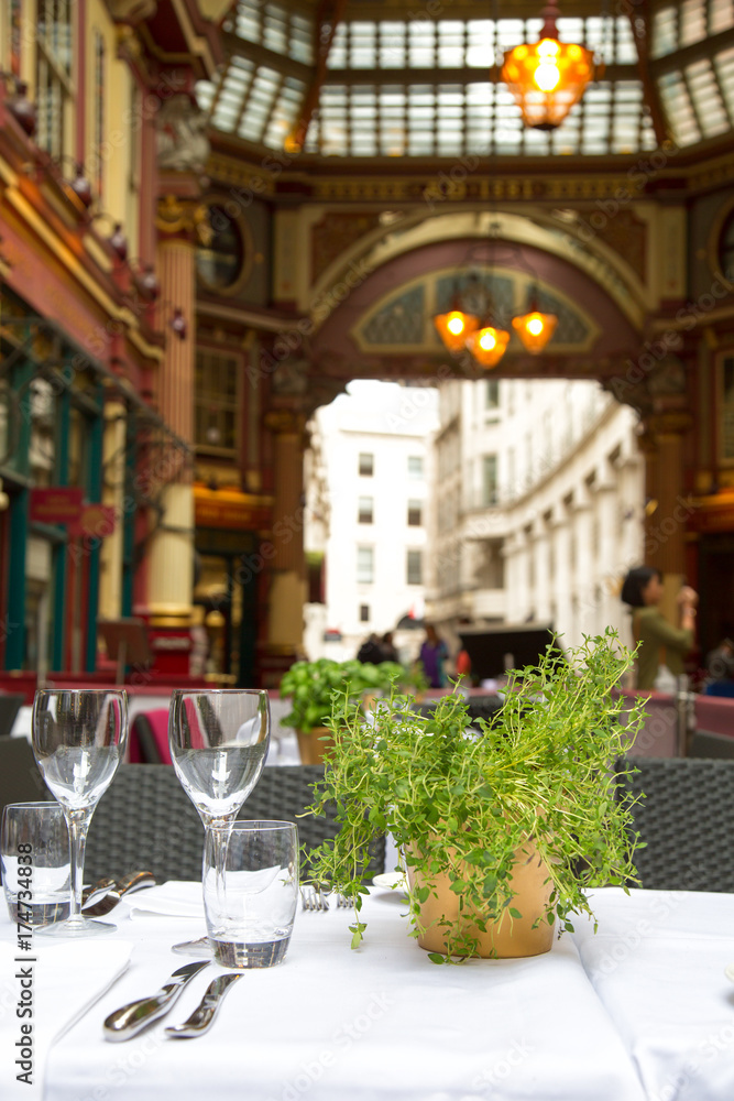 Fototapeta premium Table ready in a restaurant