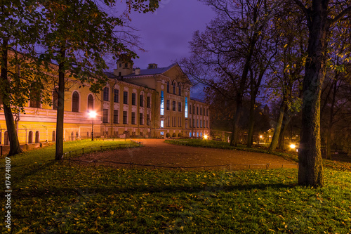 Night view of Yusupov Garden