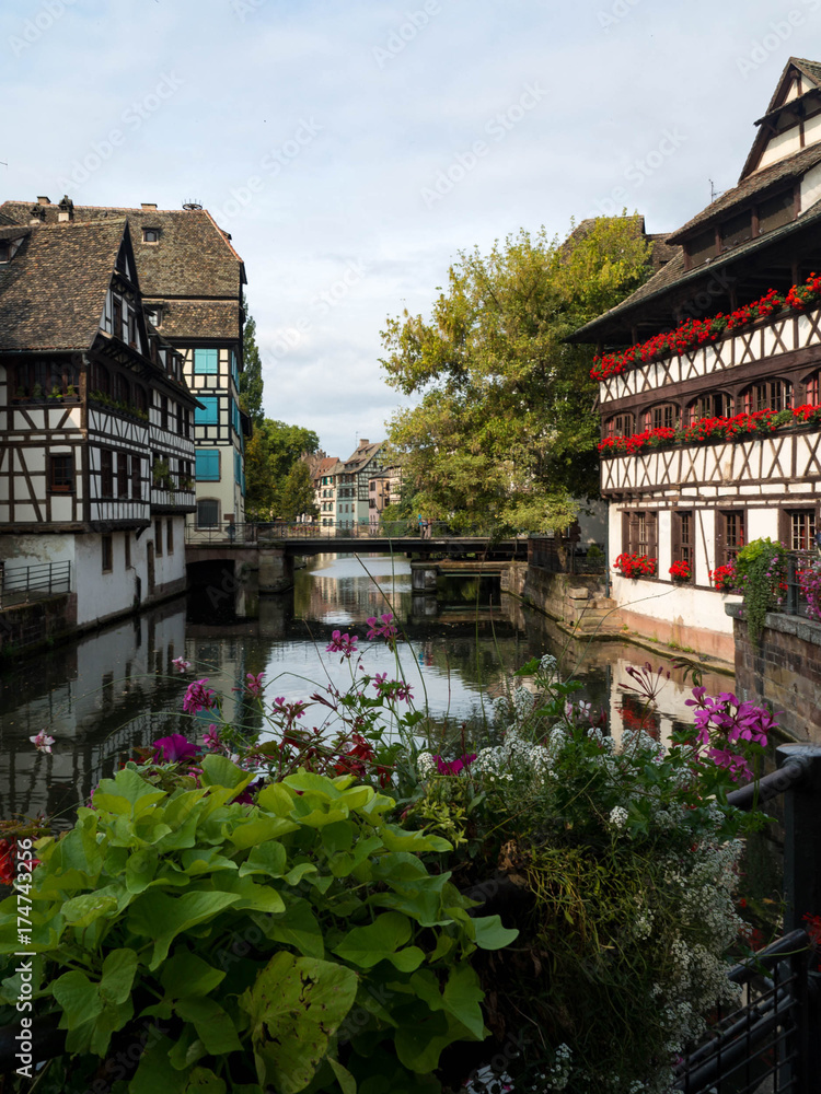 Φωτογραφία The Maison de Tanneurs, or house of the tanners, is one of the most recognizable buildings in the Petite France area of the historic city center of Strasbourg, France