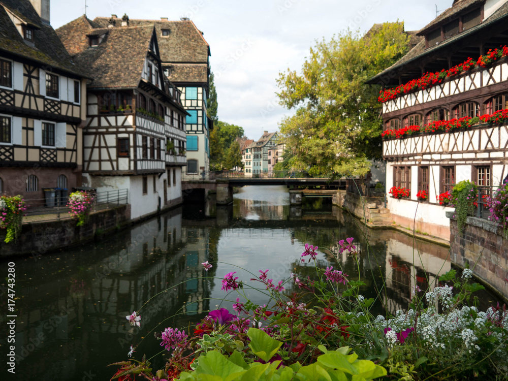 Φωτογραφία The Maison de Tanneurs, or house of the tanners, is one of the most recognizable buildings in the Petite France area of the historic city center of Strasbourg, France