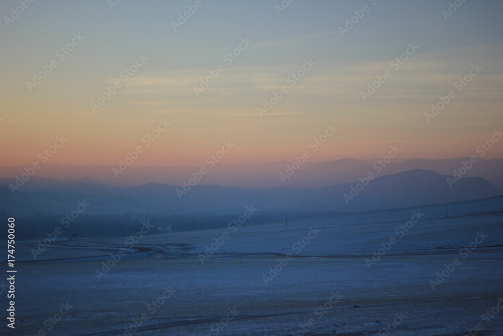 1月のマイナス30度の極寒の平原。モンゴルにて