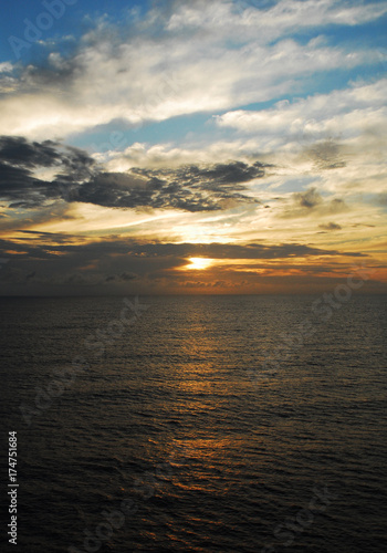 Beautiful sunset on the high seas © Ranimiro