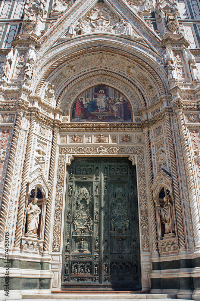 Main Gate of the Cathedral of Saint Mary of the Flower (Cattedrale di Santa Maria del Fiore, Duomo) in Florence (Firenze), Italy