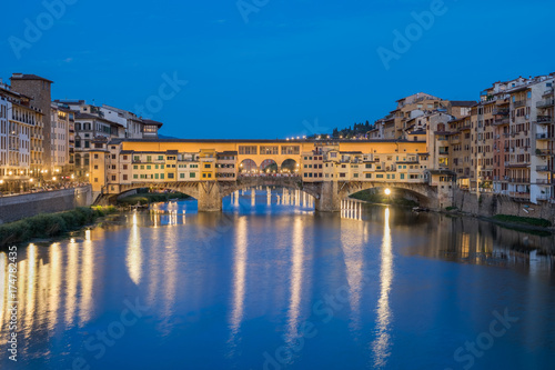 Ponte Vecchio & Blue Hour © lhboucault