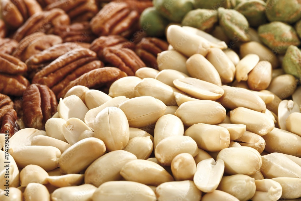Mixed nuts, full format, peanuts, salted pistachios, pecan nuts Mixed nuts, full format, peanuts, salted pistachios, pecan nuts