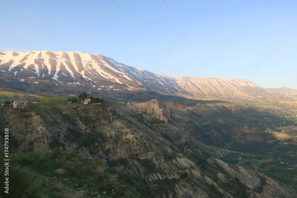 レバノン　レバノン山脈の朝　2017.5