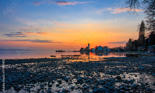 Wasserburg im Sonnenuntergang