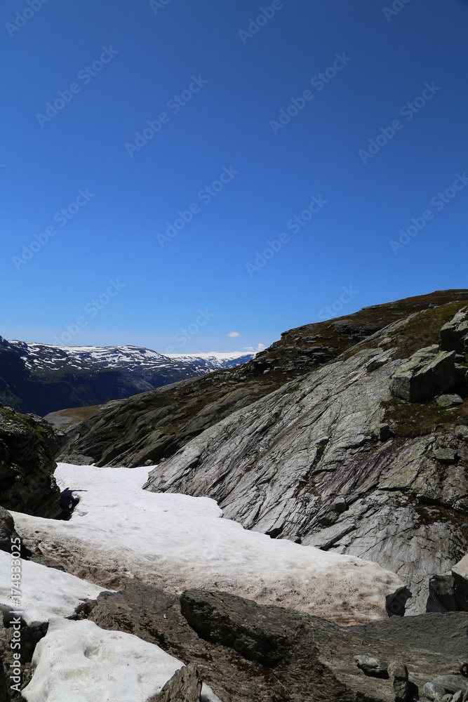 Fototapeta premium The way to Trolltunga, Norway
