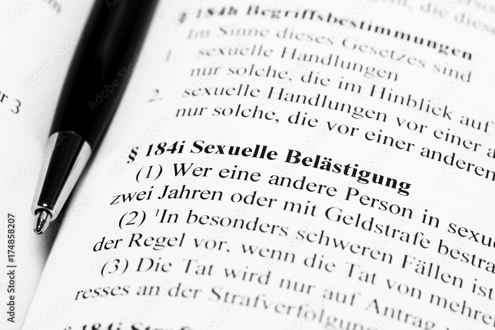 Sexuelle Belästigung Paragraph im deutschen Strafgesetzbuch Sexuelle Belästigung Paragraph im deutschen Strafgesetzbuch