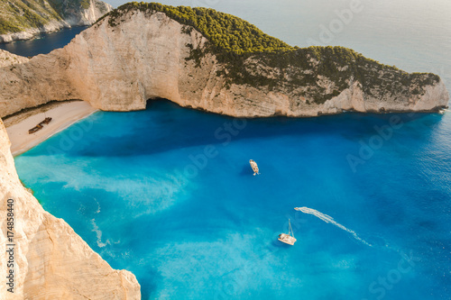 Navagio(Shipwrek)Zante Grecia photo