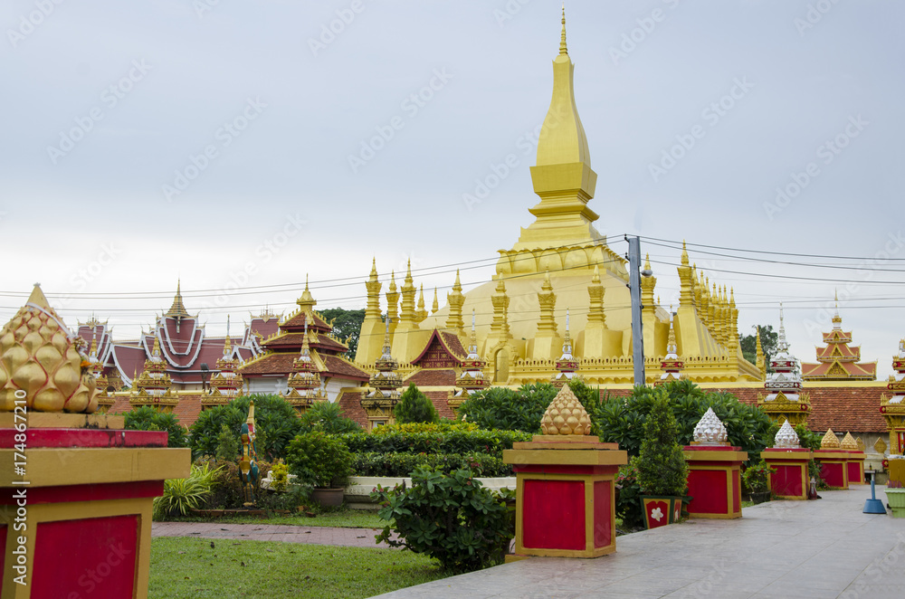 Fototapeta premium Pha That Luang Tempel in Vientiane