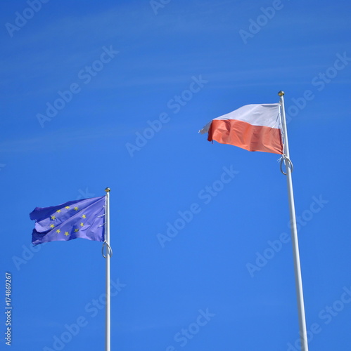 Flagi Polski i Unii Europejskiej