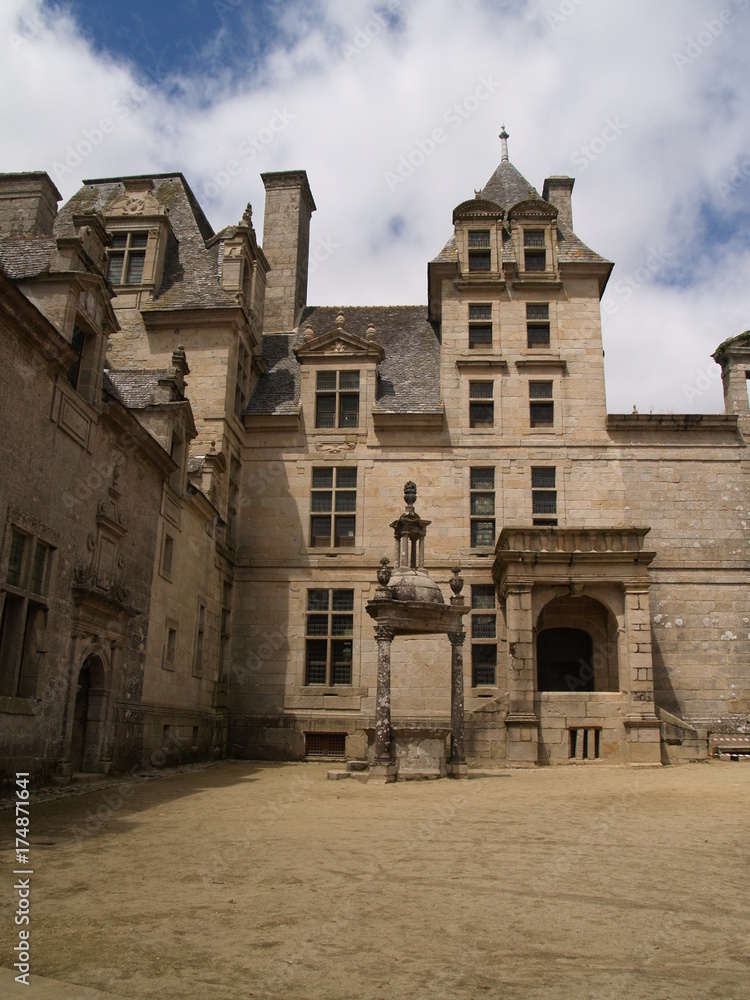 Château de Kerjean, Saint-Vougay, Finistère 