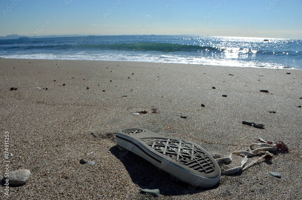 Obraz premium 漂着したスニーカー