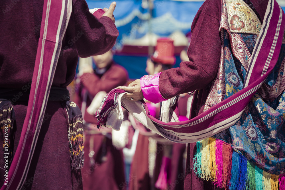 Φωτογραφία Unidentified artists in Ladakhi costumes at the Ladakh Festival on September 20, 2017, Leh, India